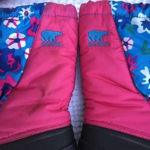 Sorel Girls Boots size 4
